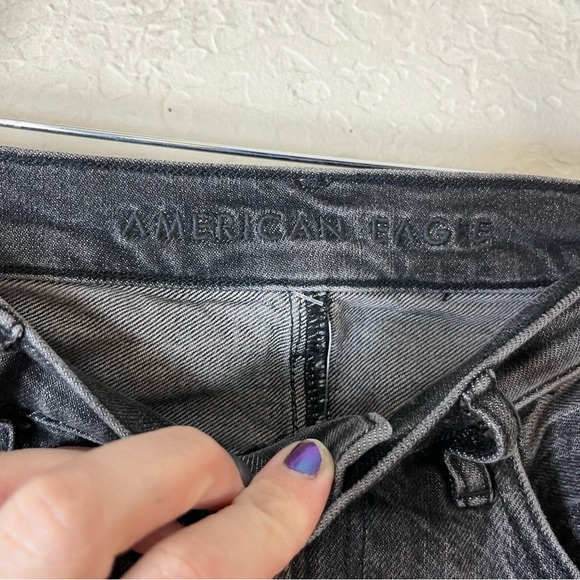 American Eagle 90s Bootcut High Waisted Jeans in Black Wash - Picture 12 of 15